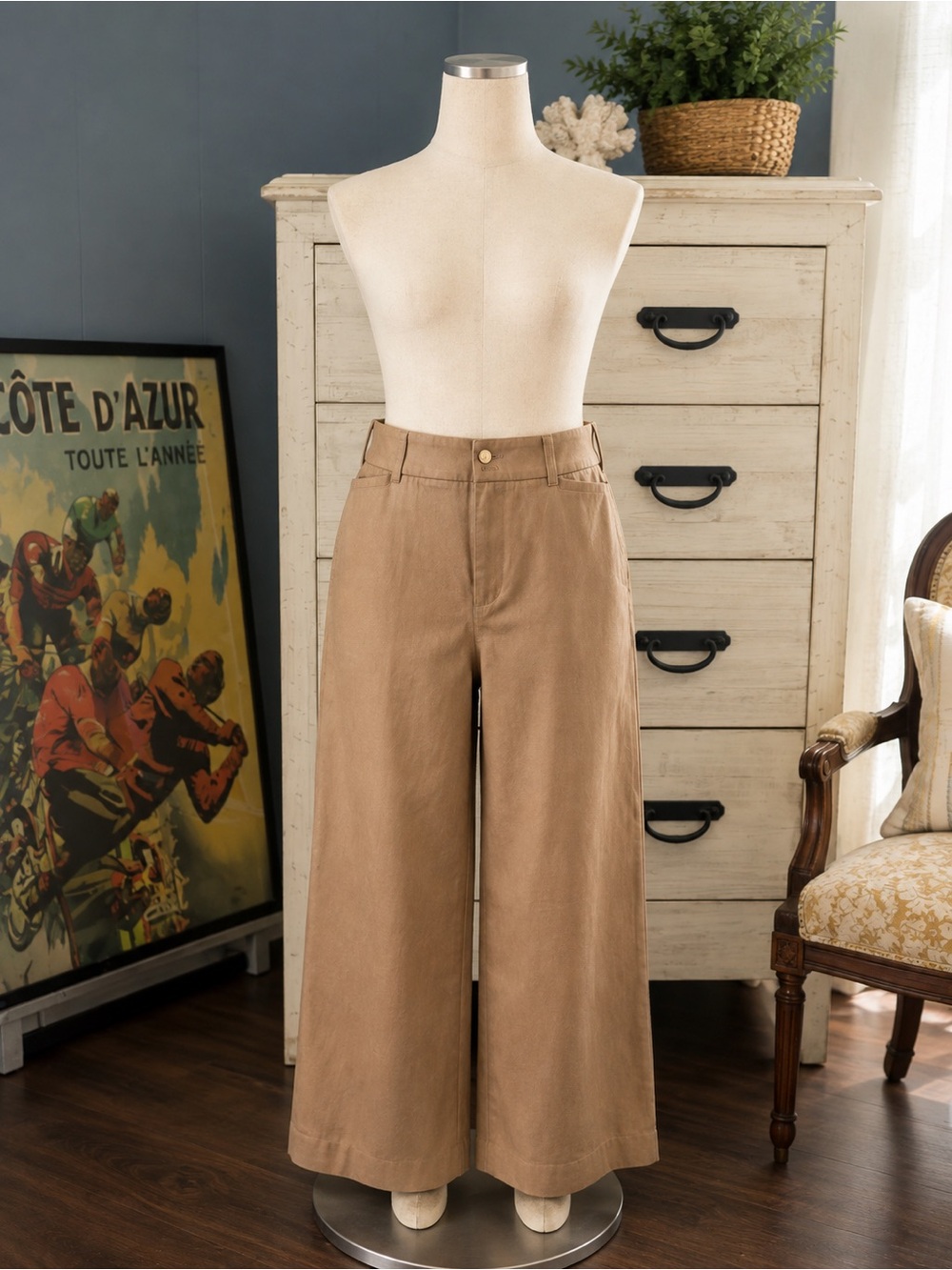 NWOT Chico's Wide-Leg High-Rise Jeans in Tan